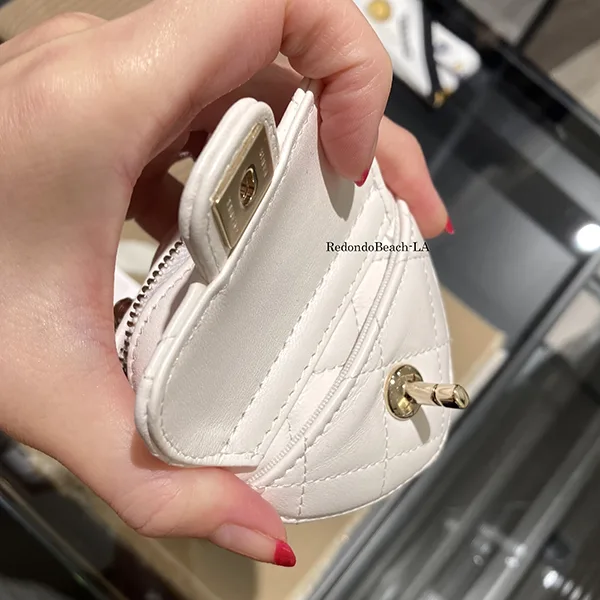 【バッグに付けて特別感☆】シャネル パロディ ミニ ハート バッグ チャーム AP4838