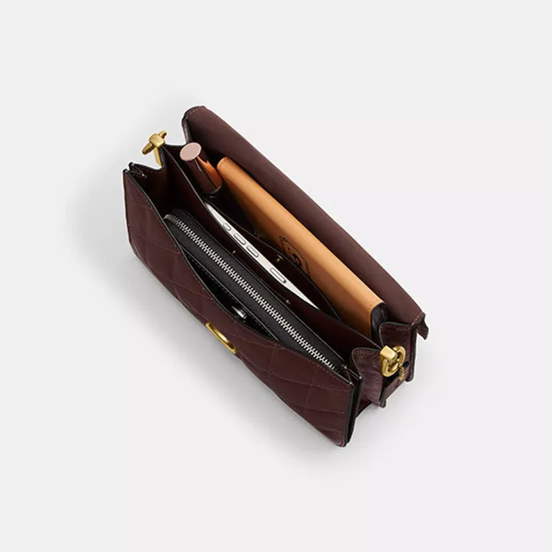 7日間返品返金保障コーチ 偽物 チェーン タビー ショルダー バッグ・キルティング kc250801