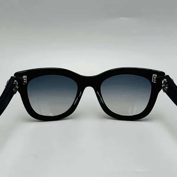【登坂広臣着用】クロムハーツ TEAR DROP JONNY II サングラス 偽物