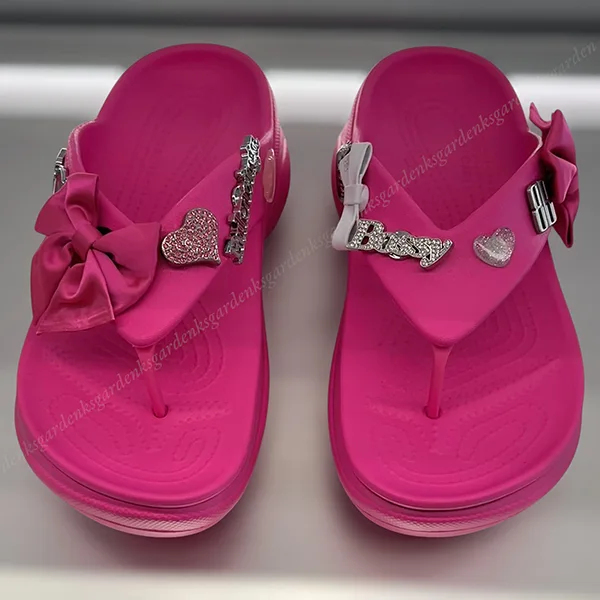 限定コラボ！バレンシアガ CROCS トング 偽物 JIBBITZ