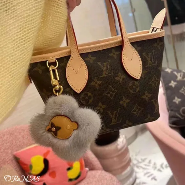 【可愛い♡】ルイヴィトン 偽物 キーホルダー･ヴィヴィエンヌ ファー スキー M02300