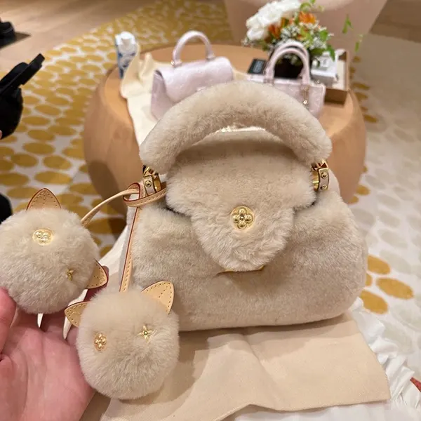 追跡付きで安心届け◆ルイヴィトン カプシーヌ スーパーコピー もこもこ M26324