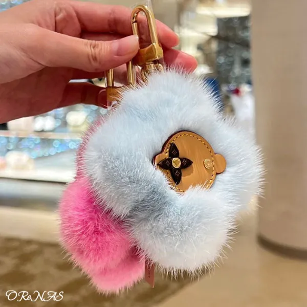 【可愛い♡】ルイヴィトン 偽物 キーホルダー･ヴィヴィエンヌ ファー スキー M02300