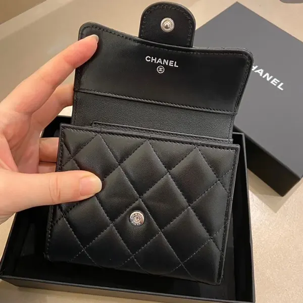 シャネル スモールフラップウォレット コピー AP0229 B13639 94305