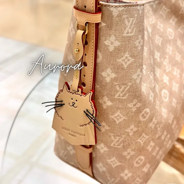 大容量!!裏地も猫ちゃん♪ [ルイヴィトン] トートバッグ パチモン M25727