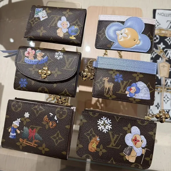 【ホリデー限定！】ルイヴィトン コピー★ポルトモネ・ロザリ ミニ財布 折りたたみ財布 M15323