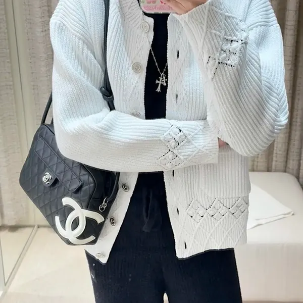 シャネル ココマークボタン ロングカーデ P79195 K11406 AW005