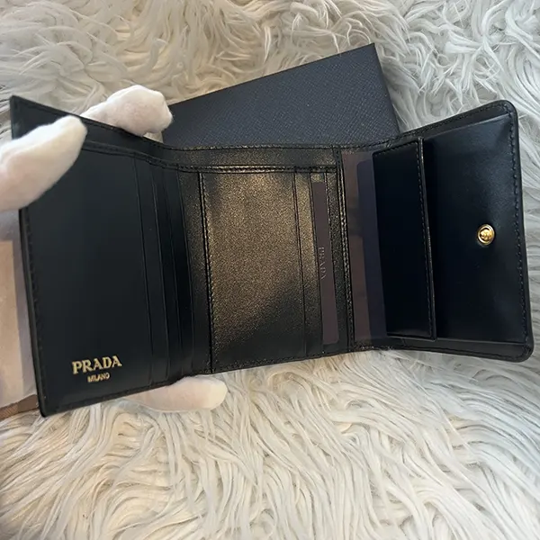 プラダ エピレザー 三つ折り折りたたみ財布 1MH176