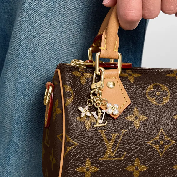 お洒落[N級品]◆ルイヴィトン マイクロ チャーム・LV アイコニック M01566