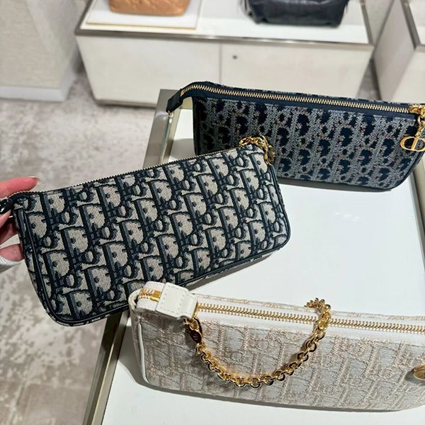 【昼夜問わず活躍します】ディオール コピー 30 Montaigne チェーンポーチ ショルダーバッグ S4323UDJB_M928