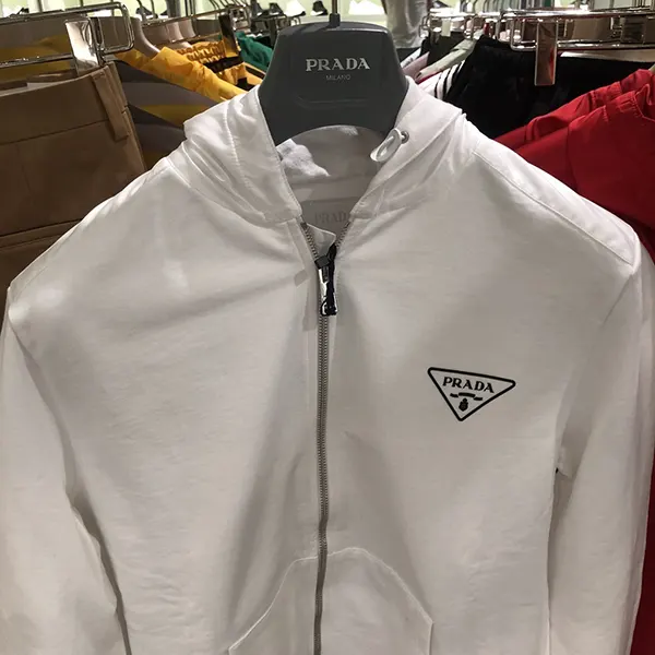 高品質[N級品]プラダ MEN フーディスーパーコピー 4色 UJL19A