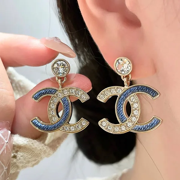洗練デニム×煌めき♡【シャネル】CCマーク ピアス パチモン ABG745