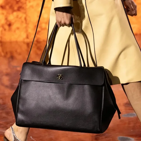 オシャレで大容量♡【シャネル】トートバッグ