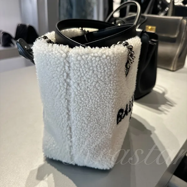 バレンシアガ トートバッグ N級品 スペシャルセール！DUTY FREE TOTE S 261101