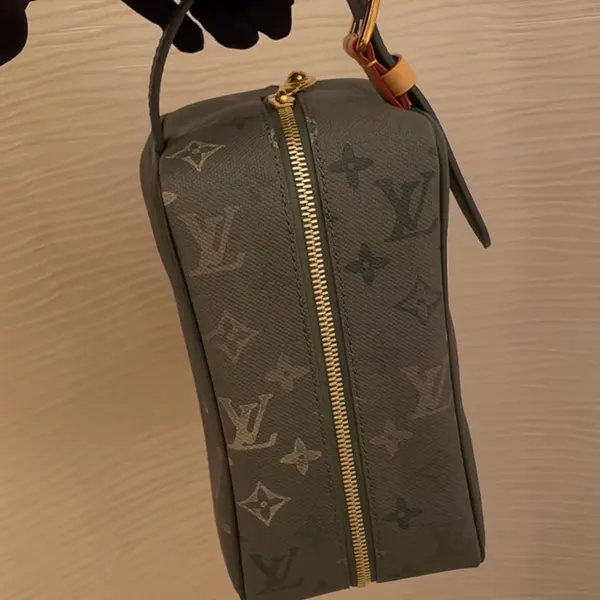 ルイヴィトン ロッカー ドップ・キット セカンドバッグ M26963