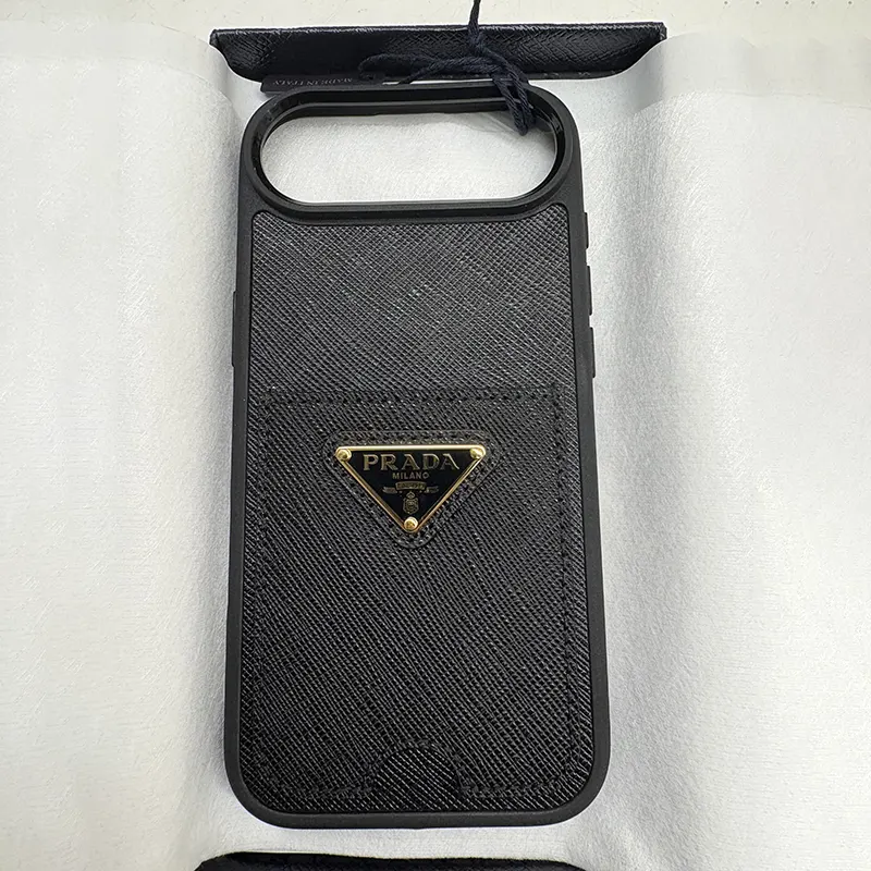 プラダ サフィアーノ iPhone17 Pro/MAX 用ケース 2色 pr21154