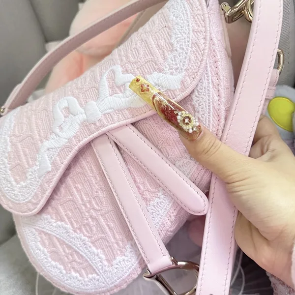 人気話題コラボ！【憧れ♡】ディオール ストラップ付き スモール サドルバッグ M0457OEHZ_M19I