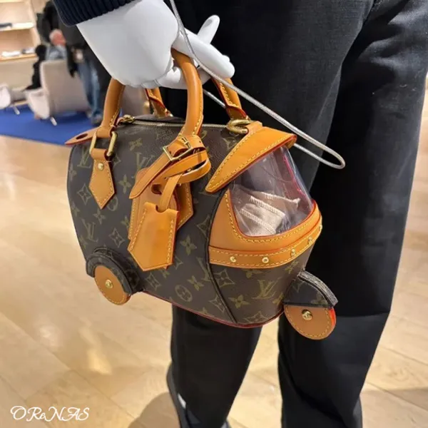 【モードと遊び心の融合】ルイヴィトン 偽物 リキシャ・ウェアラブル ウォレット ショルダーバッグ M28020