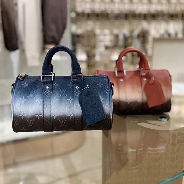 【美しいグラデ♪】ルイヴィトン★キーポル・バンドリエール 25 偽物 M28075