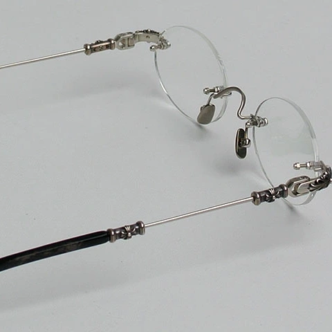 クロムハーツ メガネ 小栗 旬 アイウェア 眼鏡 スーパーコピー