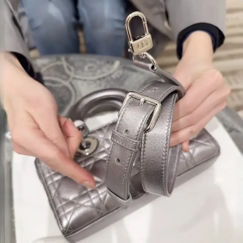 ディオール Trianon バーティカルバッグ スモール da875458