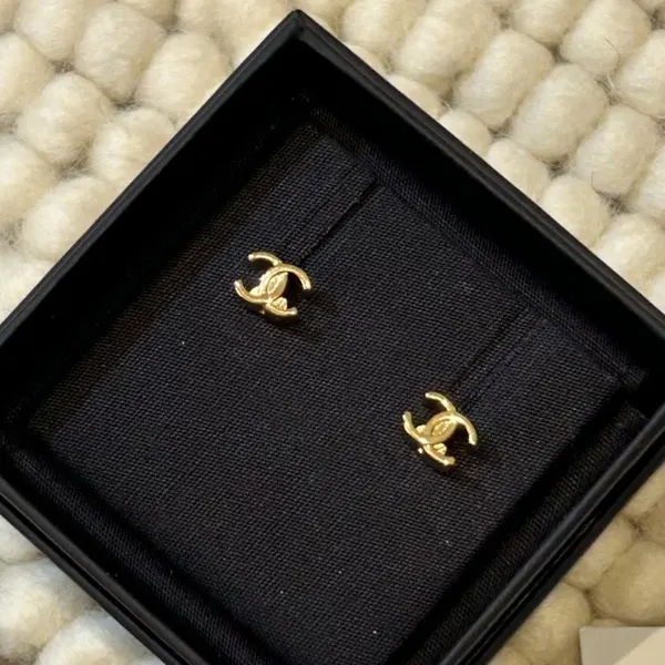 シャネル CCロゴ ピアス ゴールド シンプル デイリー ABH151 B23662 U8016