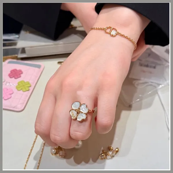 おすすめ【クローバーが可愛い♡】ディオール コピー Clover リング R2795WOMMP_D301