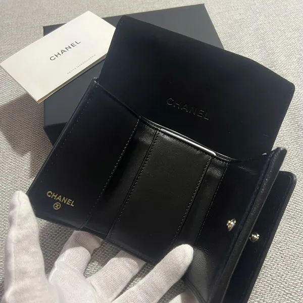 [N級品]新作限定シャネル Timeless・ブラックｘキャビア/３折ミニ財布 コピー AP4655 B20633 94305