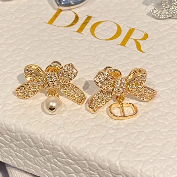 【キラキラ可愛い♡】ディオール Delicate Bow ピアス コピー E4678WOMCY_D319