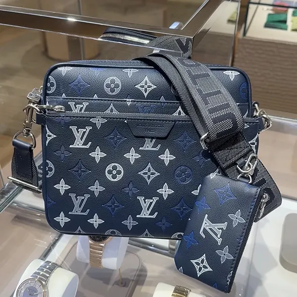 ルイヴィトン トリオ・メッセンジャー M28854