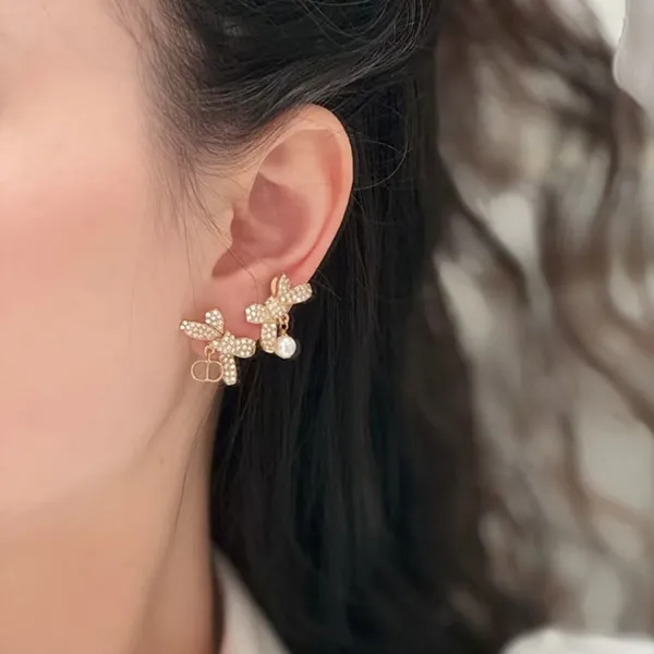 【キラキラ可愛い♡】ディオール Delicate Bow ピアス コピー E4678WOMCY_D319