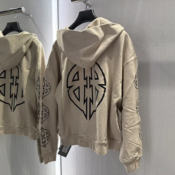即日配送バレンシアガ BB Metal Zip Hoodie ベージュ26051505