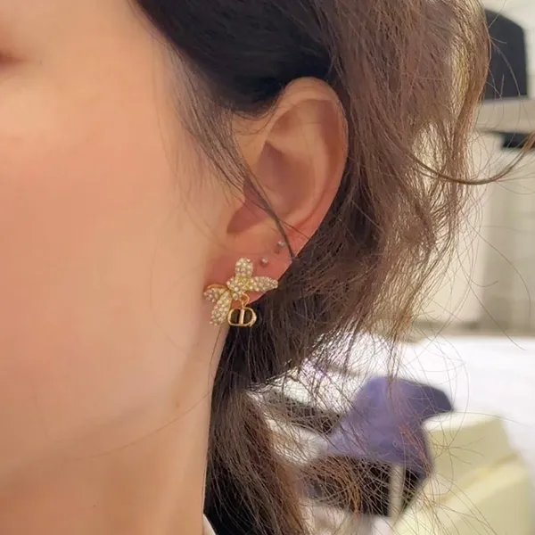 【キラキラ可愛い♡】ディオール Delicate Bow ピアス コピー E4678WOMCY_D319