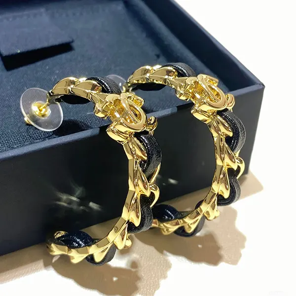 口コミで高評価！シャネル CCマーク レザーフープピアス コピー ABH116 B23469 U7516