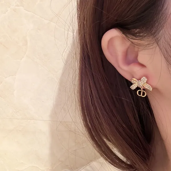【キラキラ可愛い♡】ディオール Delicate Bow ピアス コピー E4678WOMCY_D319