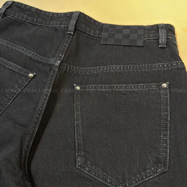 ダメージ加工のモノグラム♪ ルイヴィトン デニムパンツ コピー 黒 1AJDV