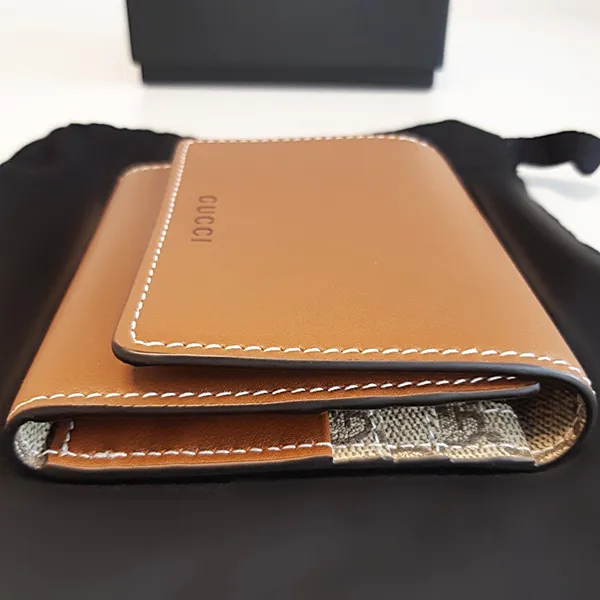 グッチ☆GGエンブレム ミディアム三つ折り財布 スーパーコピー 826716 AAEV2 2751