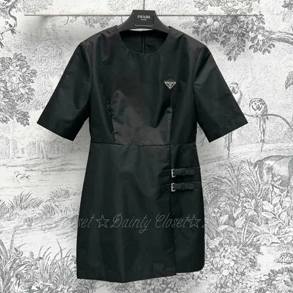 プラダ Re‐Nylon ミニワンピース レザーストラップ付き 230714_1WQ8_F0002_S_OOO