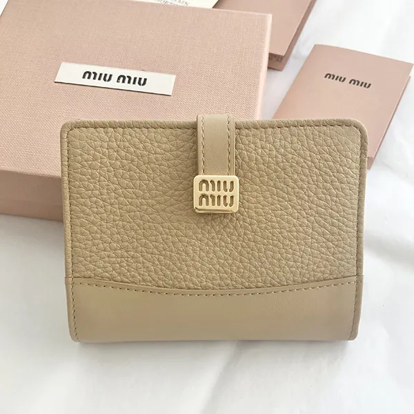 雑誌付録[N級品]【ミュウミュウ】Compact Wallet ロゴベルト コンパクト 2つ折り財布 スーパーコピー 5MV204_2C3Y_F0036