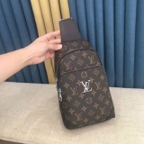 202204最新ルイヴィトン(Louis Vuitton) メンズ ショルダーバッグ   コピー